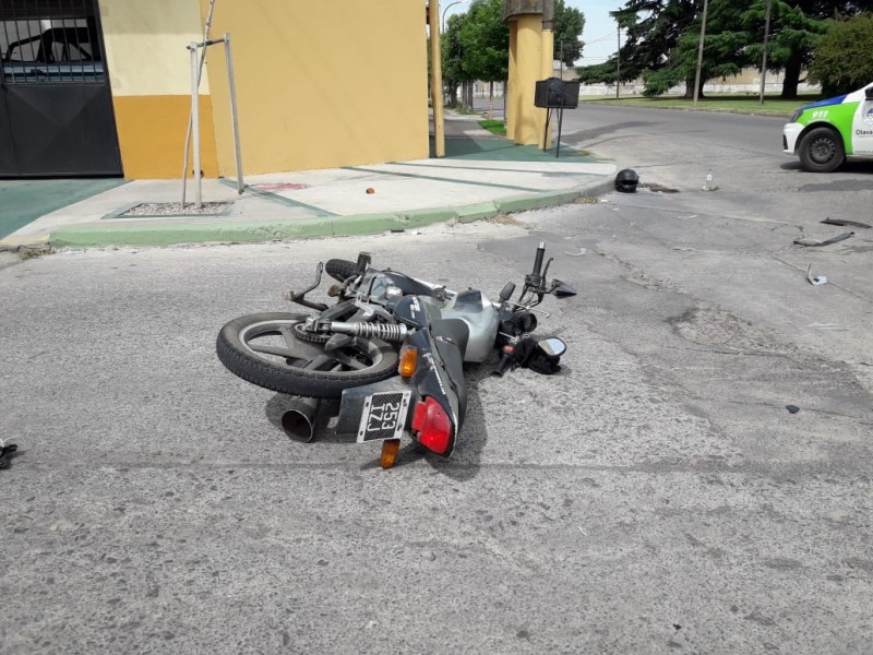 Un Motociclista Resultó Herido Tras Ser Embestido Por Un Auto :: Canal ...